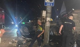 FOTO&VIDEO // Accident VIOLENT pe șoseaua Muncești din Chișinău. Șoferul, un tânăr de doar 19 ani